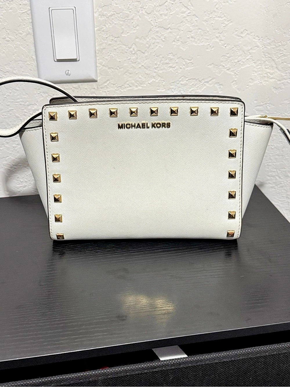 Michael Kors Selma Stud Medium Messenger Crossbody in White